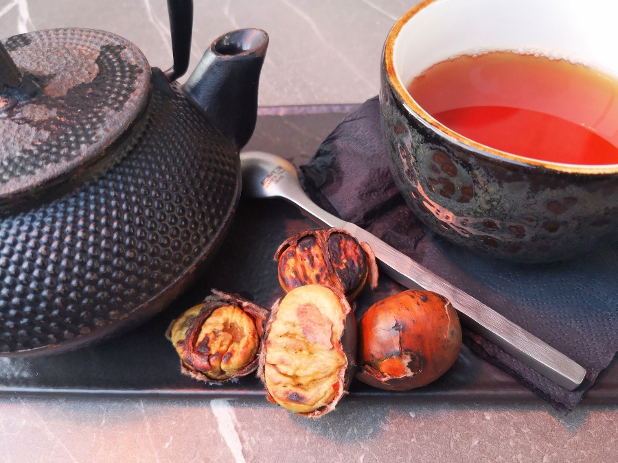SMOKY FLAVOURS:  Chestnuts & Lapsang Tea with Gluten-Free Cake